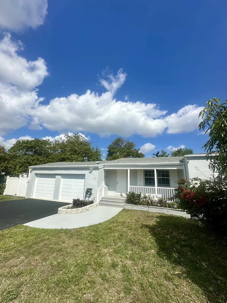 Unit for sale at 33 NW 118th Street, Miami, FL 33168