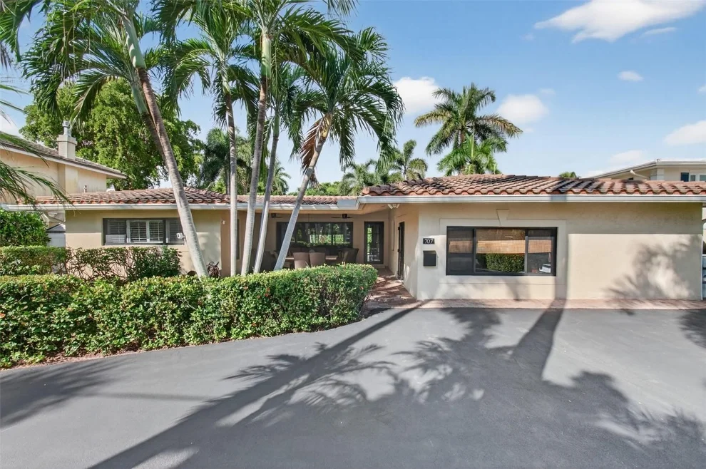 Unit for sale at 707 SE 25th Avenue, Pompano Beach, FL 33062