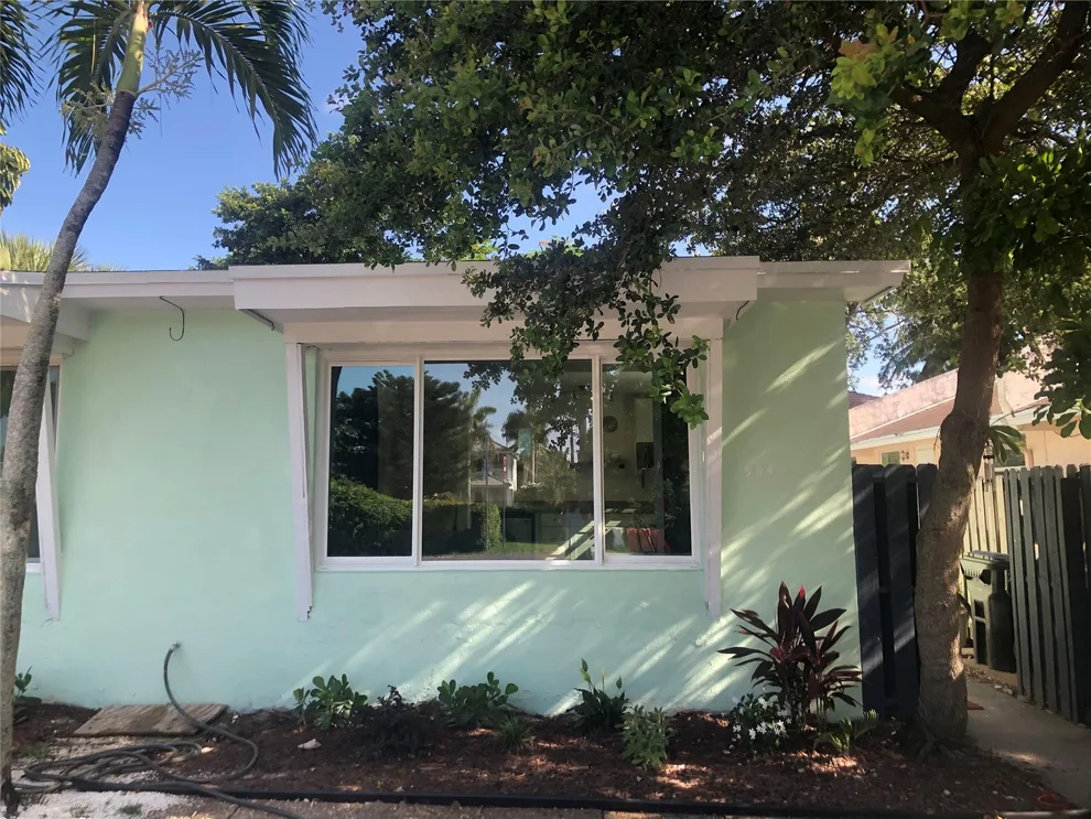 Unit for sale at 900 SE 12th Street, Fort Lauderdale, FL 33316