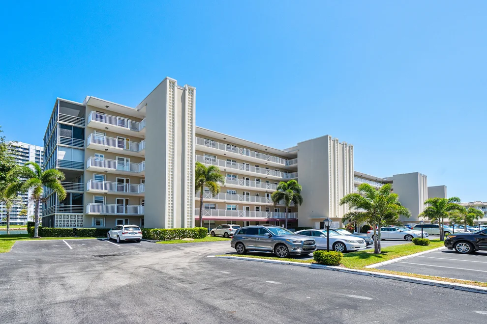 Unit for sale at 44 Yacht Club Drive, North Palm Beach, FL 33408