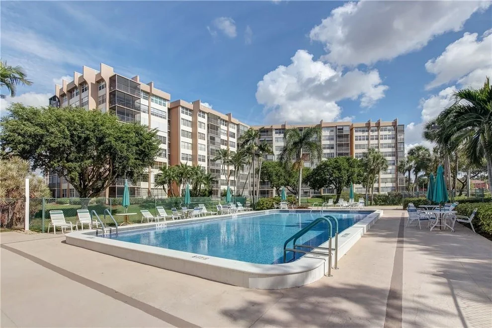 Unit for sale at 1200 Saint Charles Place, Pembroke Pines, FL 33026