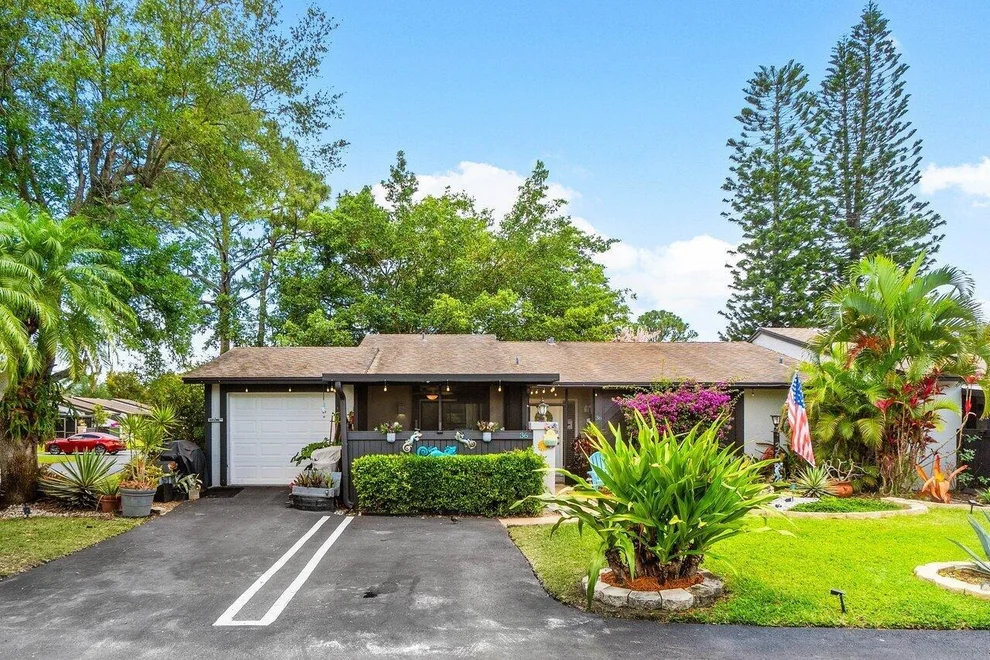 Unit for sale at 36 N Mahoris Drive, Royal Palm Beach, FL 33411