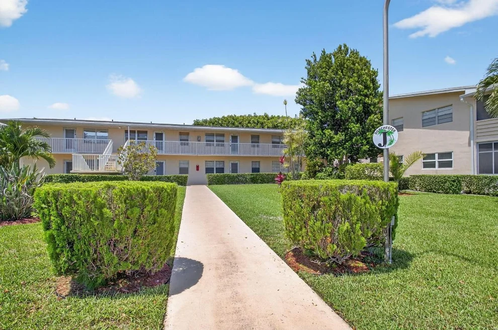Unit for sale at 216 Dorchester J, West Palm Beach, FL 33417