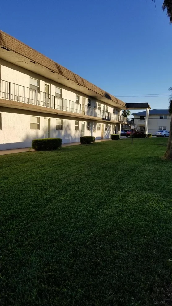Unit for sale at 500 Bonnie Boulevard, Palm Springs, FL 33461