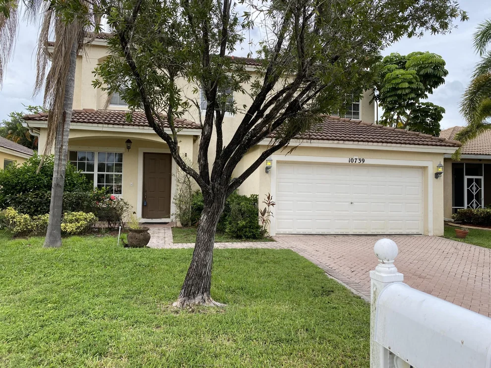 Unit for sale at 10739 Oak Bend Way, Wellington, FL 33414
