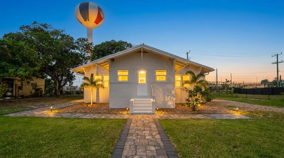 Unit for sale at 517 Sunrise Court, Lake Worth Beach, FL 33460
