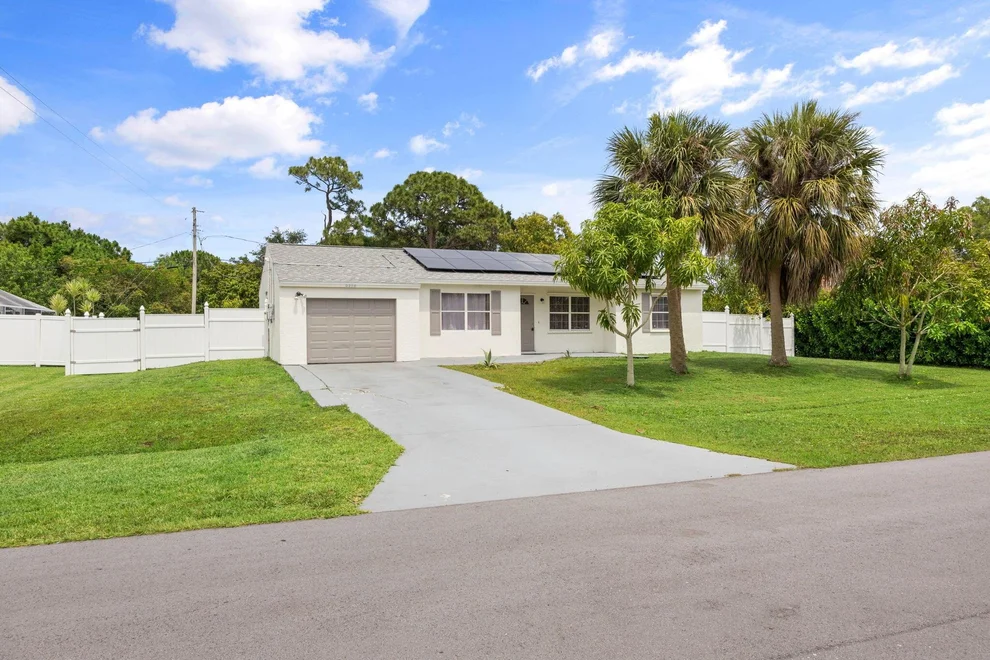 Unit for sale at 2210 SE Heathwood Circle, Port St Lucie, FL 34952