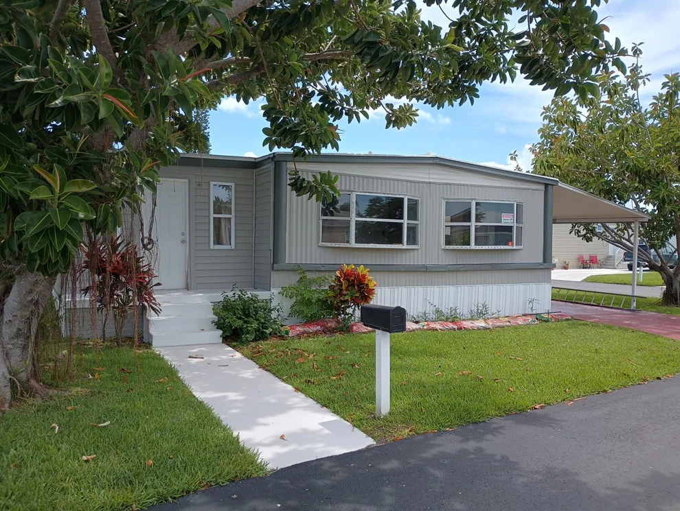 Unit for sale at 270 Kingfisher Avenue, Fort Pierce, FL 34982