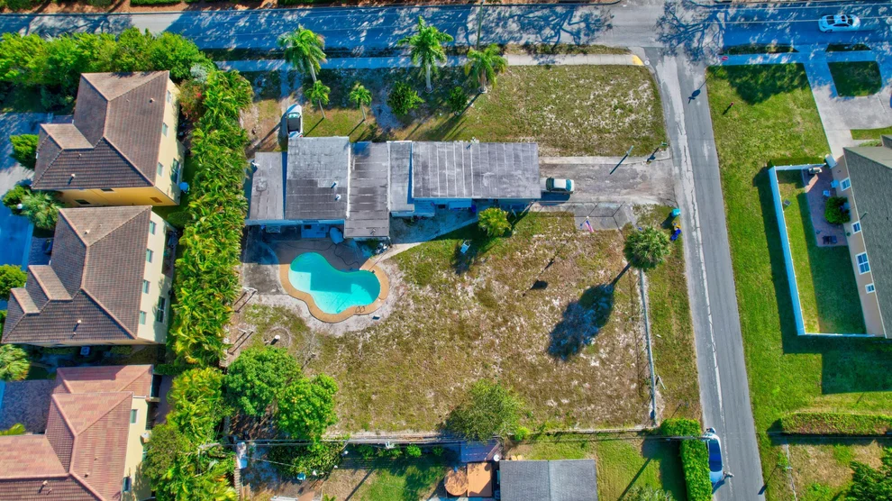 Unit for sale at 335 Gulfstream Boulevard, Boynton Beach, FL 33435