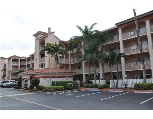 Unit for sale at 6112 Huntwick Terrace, Delray Beach, FL 33484