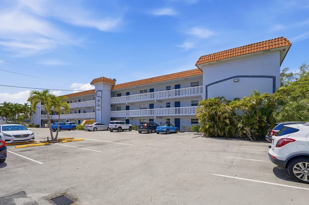 Unit for sale at 1400 NE 57th Street, Fort Lauderdale, FL 33334