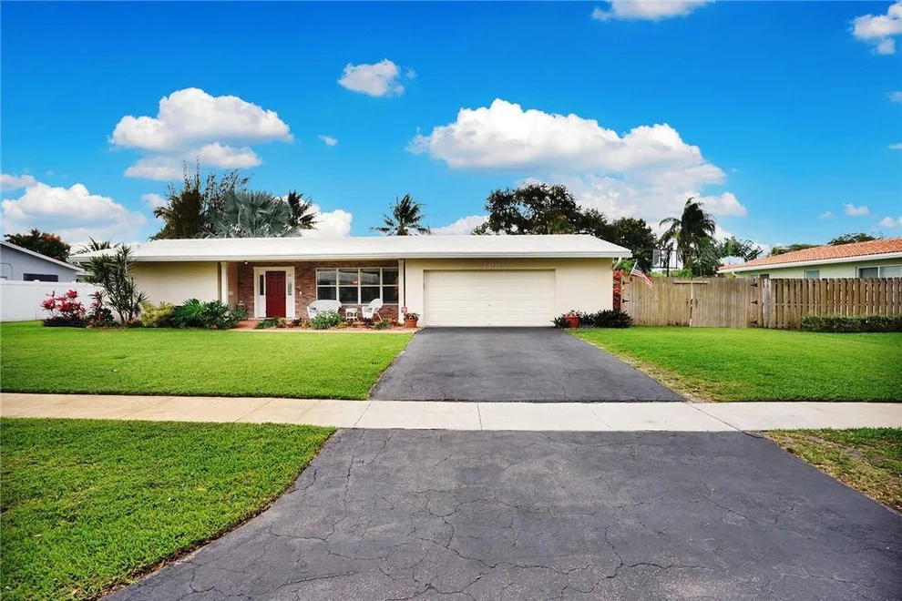 Unit for sale at 5700 SW 4th Court, Plantation, FL 33317