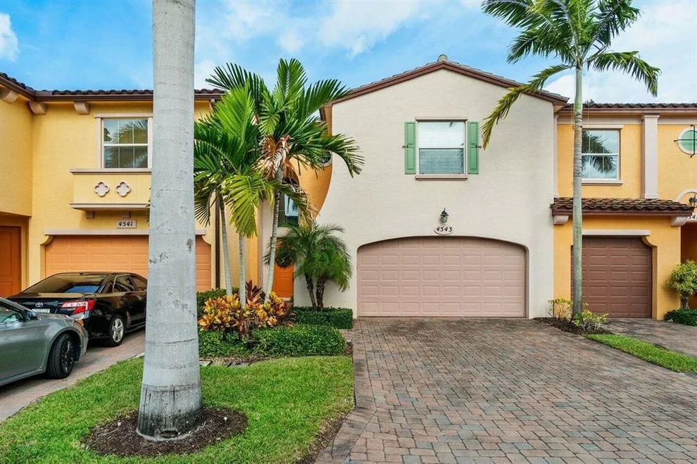 Unit for sale at 4543 Mediterranean Circle, Palm Beach Gardens, FL 33418