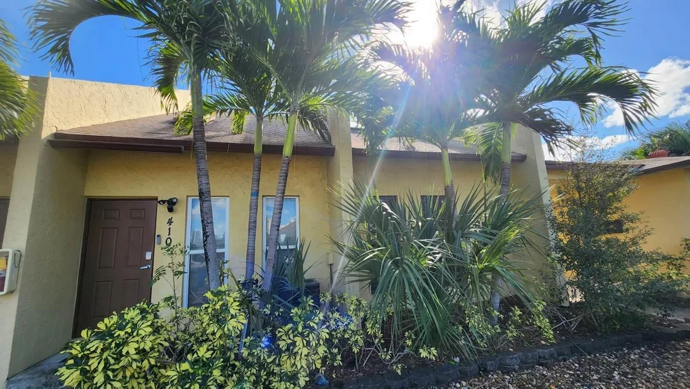 Unit for sale at 410 SE 11th Court, Fort Lauderdale, FL 33316