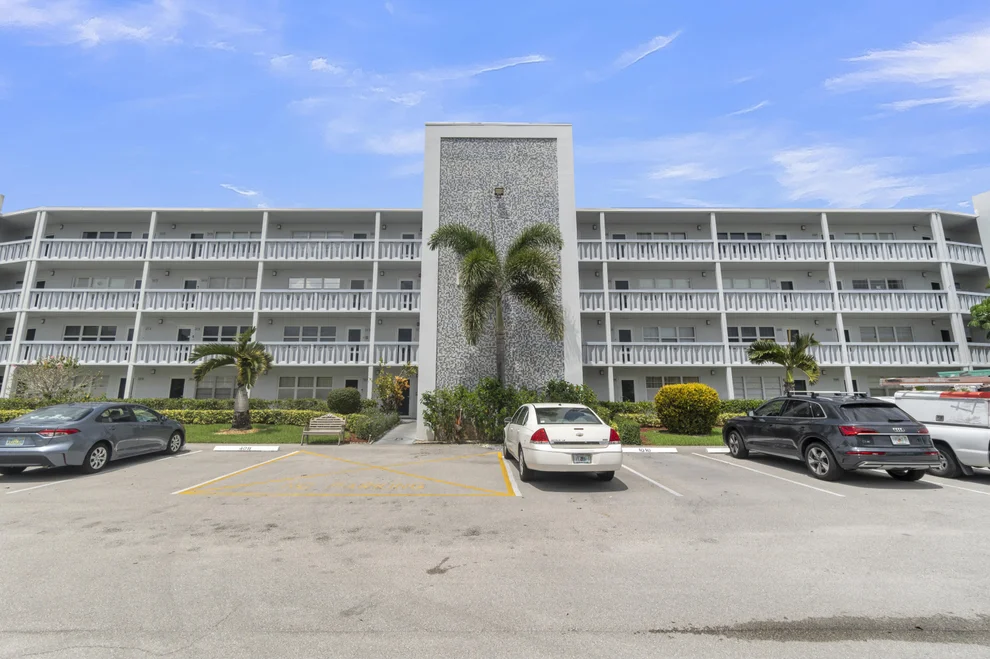 Unit for sale at 4010 Islewood D, Deerfield Beach, FL 33442