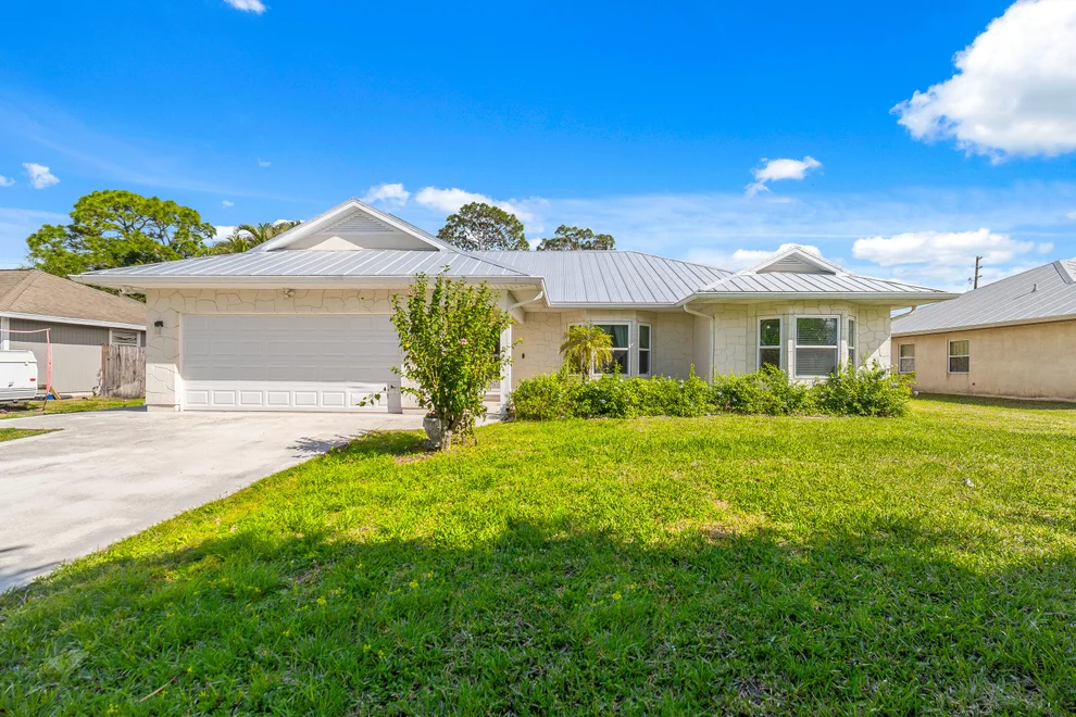 Unit for sale at 1806 18th Avenue SW, Vero Beach, FL 32962