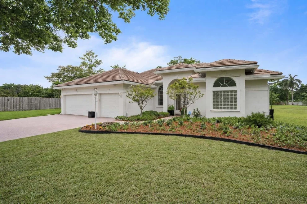 Unit for sale at 16245 Seneca Circle, Davie, FL 33331