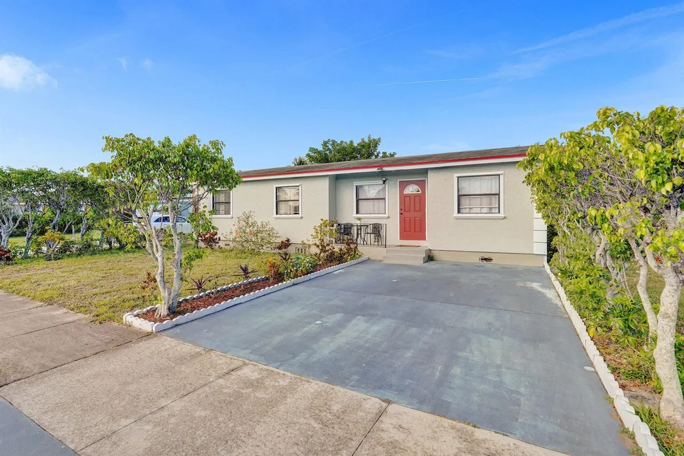 Unit for sale at 816 SW 5th Avenue, Delray Beach, FL 33444