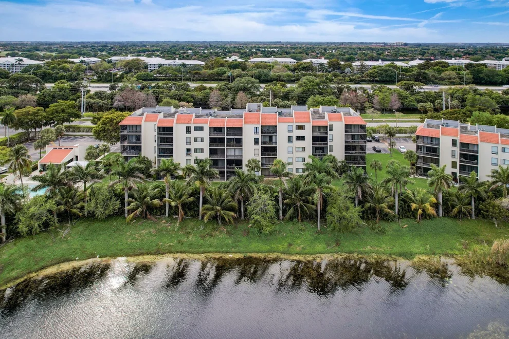 Unit for sale at 3000 Presidential Way, West Palm Beach, FL 33401