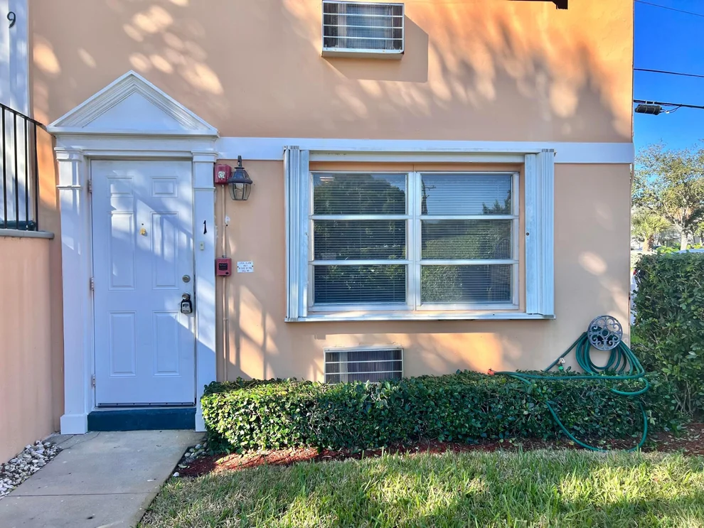 Unit for sale at 101 S Golfview Road, Lake Worth Beach, FL 33460