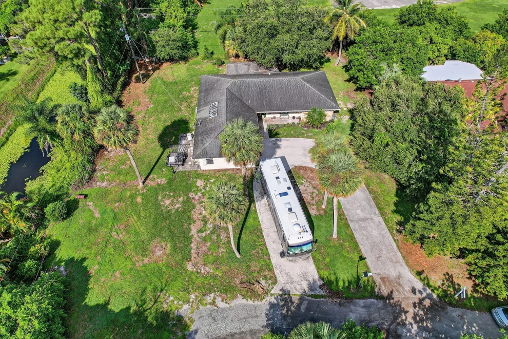 Unit for sale at 8011 45th Way N, Palm Beach Gardens, FL 33418