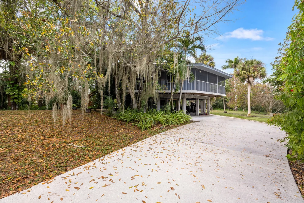 Unit for sale at 535 SW Linden Street, Stuart, FL 34997