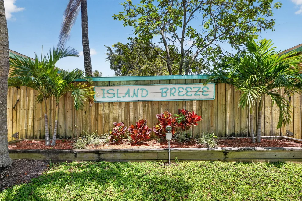 Unit for sale at 305 SW 16th Street, Fort Lauderdale, FL 33315