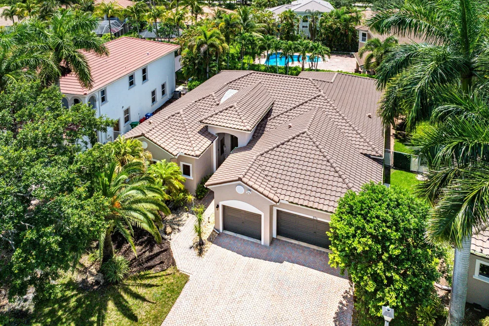 Unit for sale at 876 NW 123rd Drive, Coral Springs, FL 33071