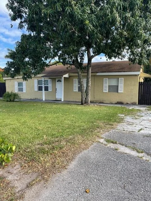 Unit for sale at 4321 Melaleuca Lane, Lake Worth, FL 33461