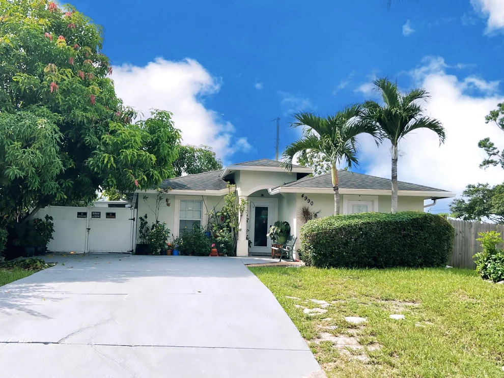 Unit for sale at 4990 Clinton Boulevard, Lake Worth, FL 33463