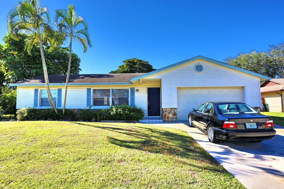 Unit for sale at 122 Mayorca Court, Royal Palm Beach, FL 33411