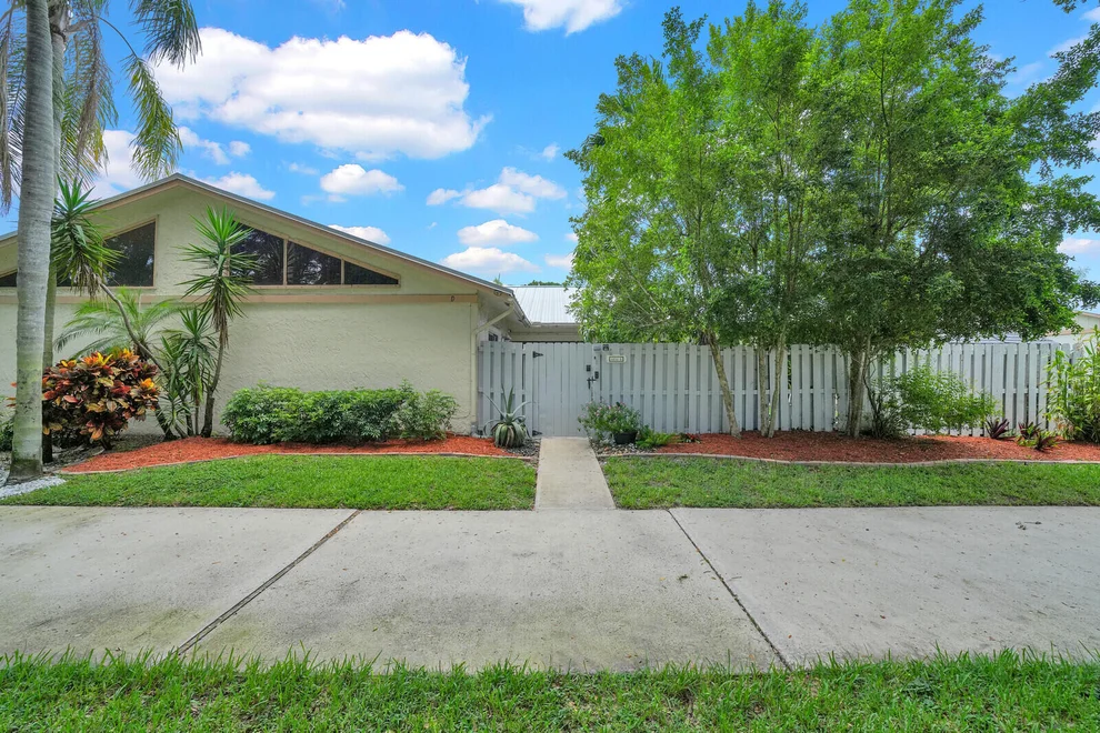 Unit for sale at 8850 Ranta Court, Boynton Beach, FL 33436