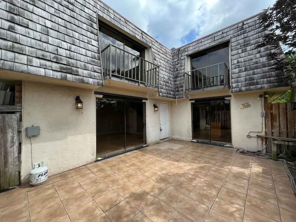 Unit for sale at 178 Woodland Road, Palm Springs, FL 33461