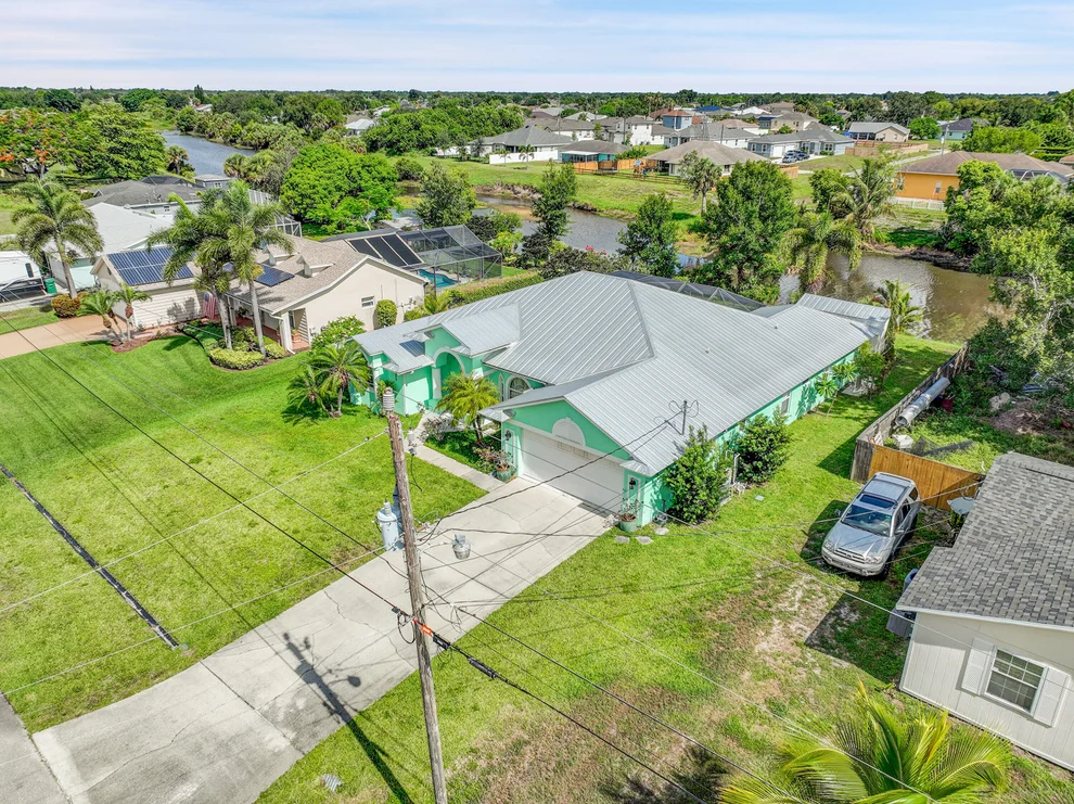Unit for sale at 385 SW North Quick Circle, Port St Lucie, FL 34953