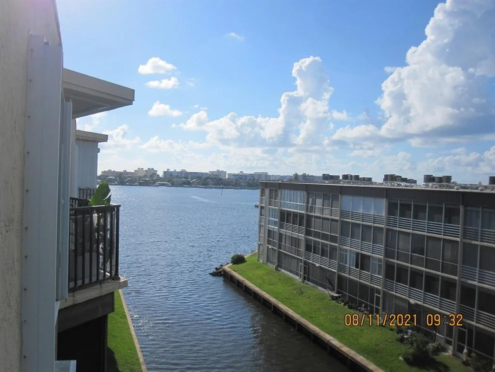 Unit for sale at 896 N Federal Highway, Lantana, FL 33462