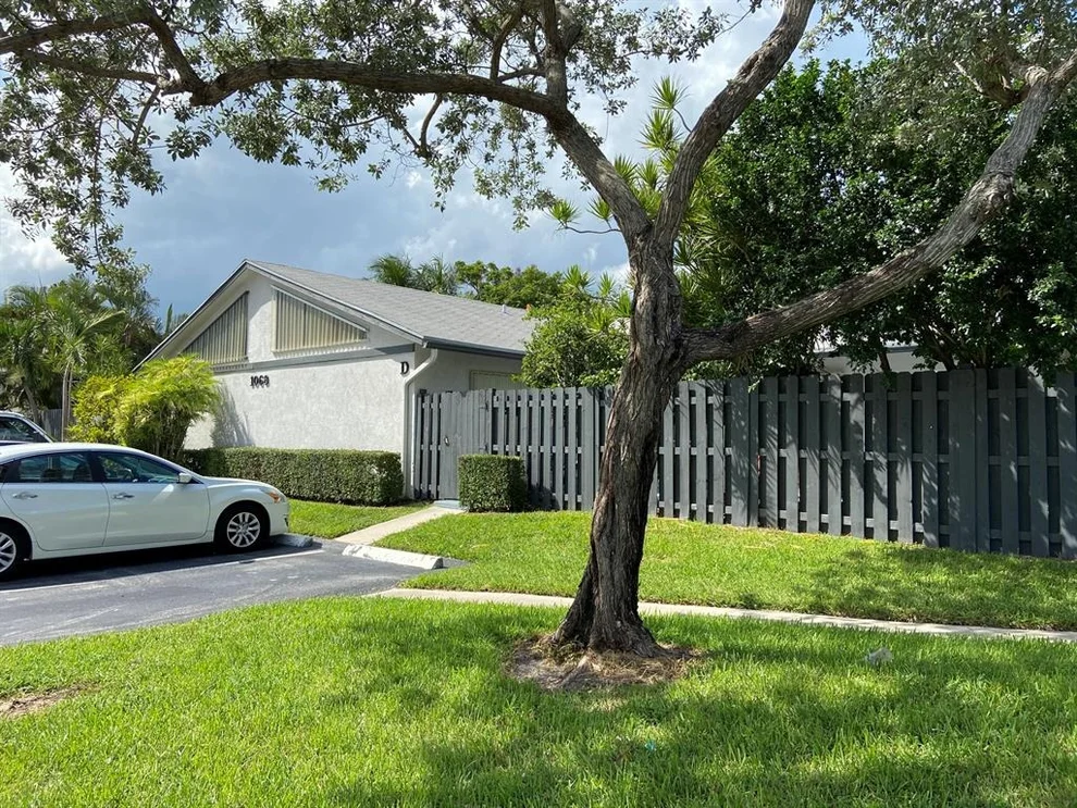 Unit for sale at 1068 Summit Trail Circle, West Palm Beach, FL 33415