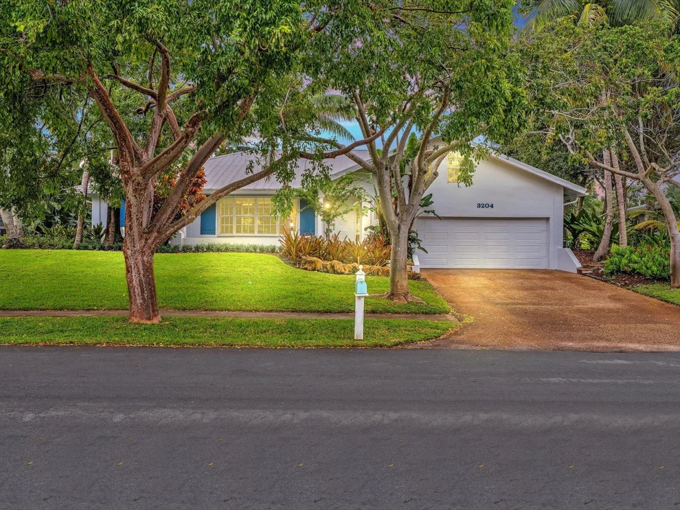 Unit for sale at 3204 Lakeview Drive, Delray Beach, FL 33445