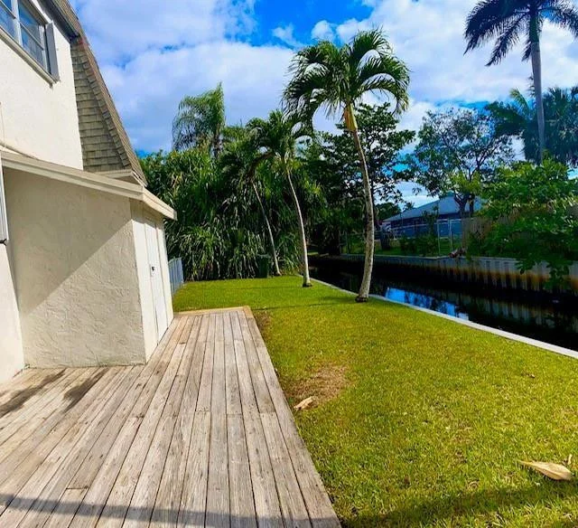 Unit for sale at 2850 SW 18th Street, Fort Lauderdale, FL 33312