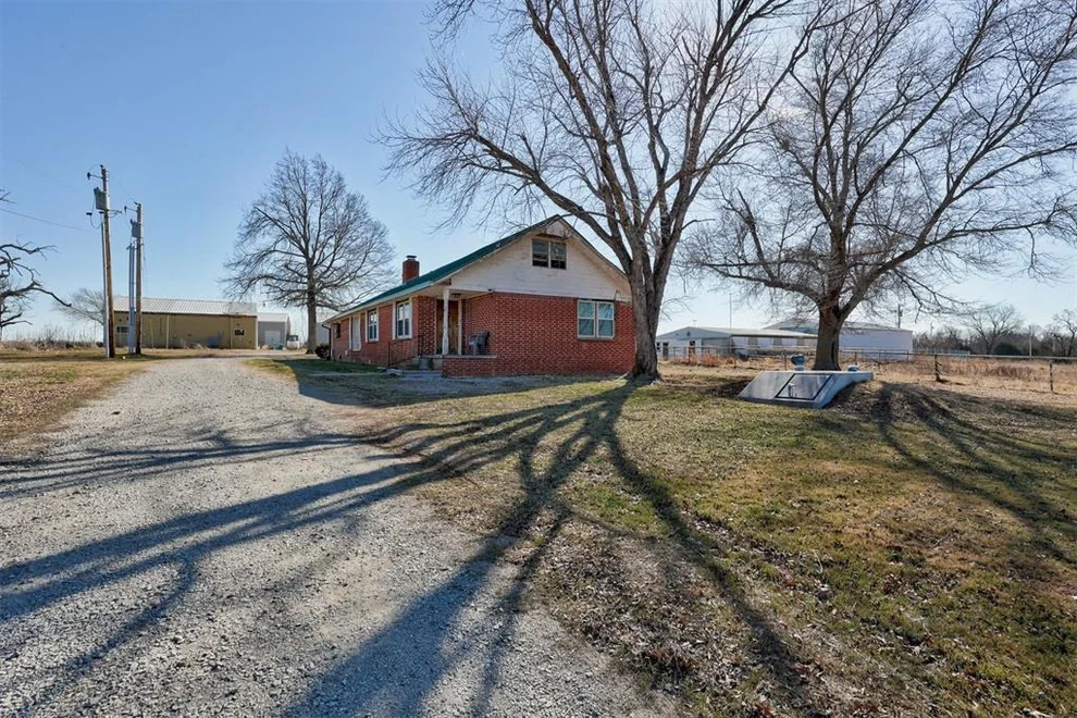 Unit for sale at 18501 Coker Road, Shawnee, OK 74801