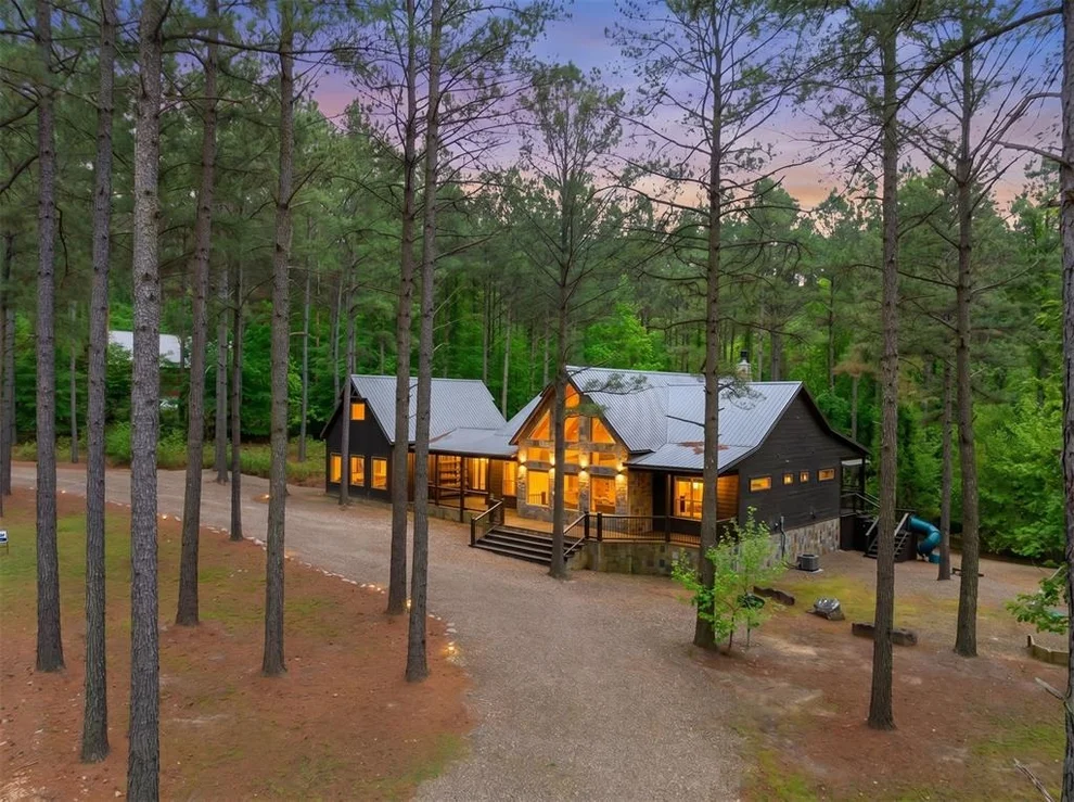 Unit for sale at 210 Green Apple Trail, Broken Bow, OK 74728