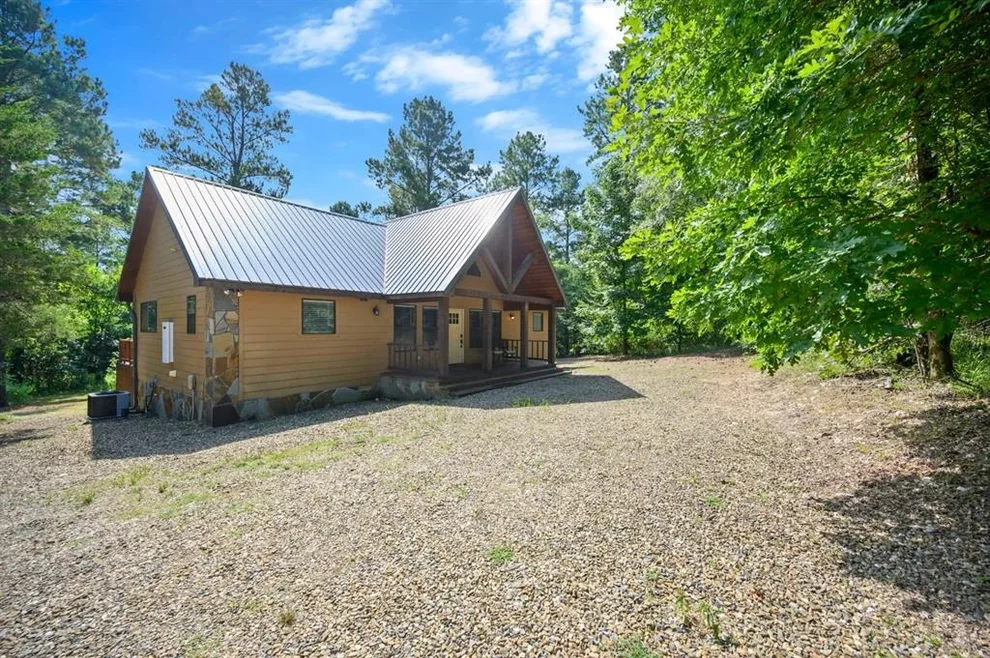 Unit for sale at 204 Eagle Mountain Trail, Broken Bow, OK 74728