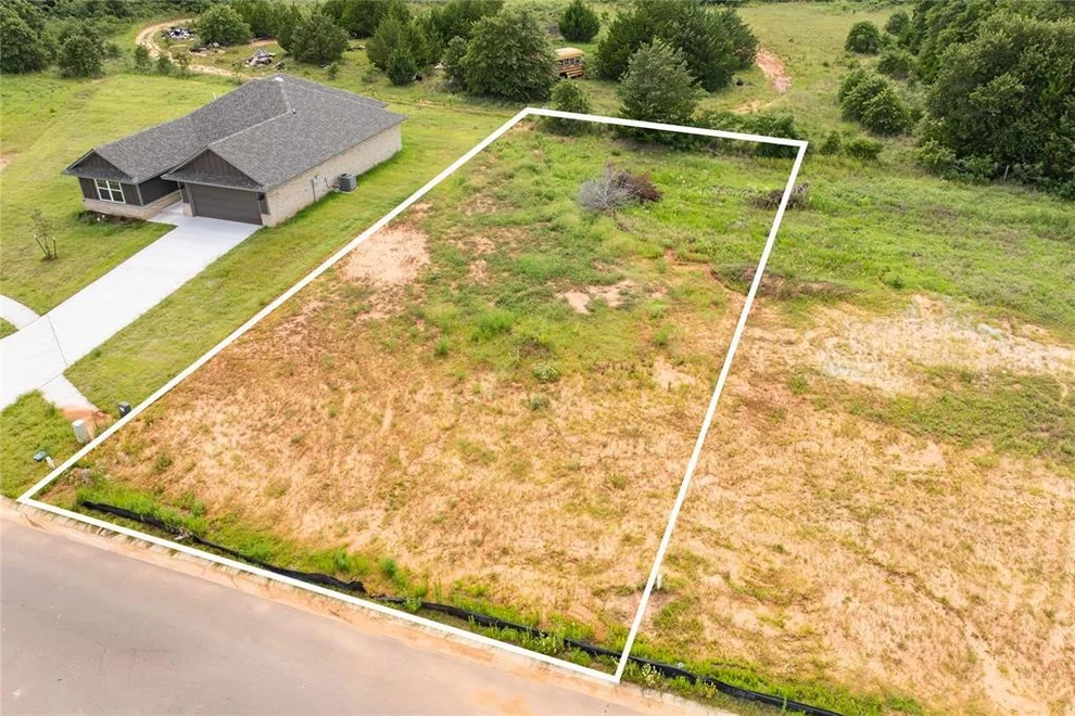 Unit for sale at 4672 Lincoln Landing, Harrah, OK 73045