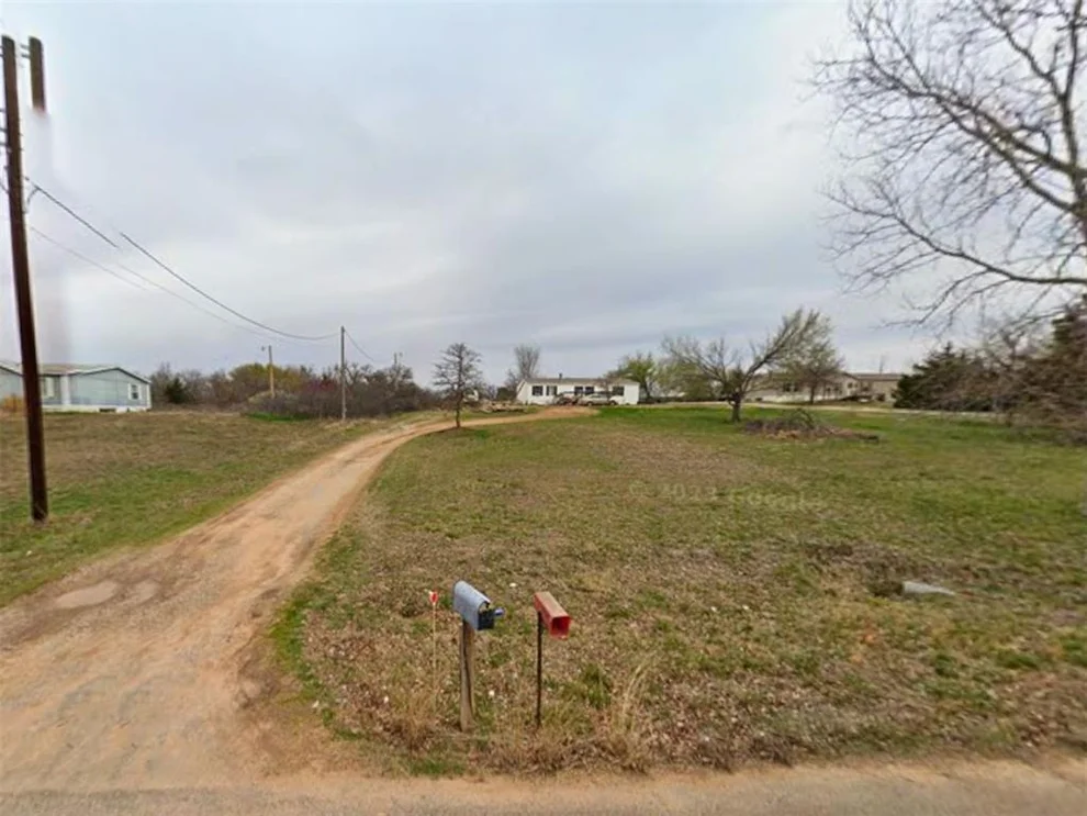 Unit for sale at 18417 E Indian Hills Road, Newalla, OK 74857