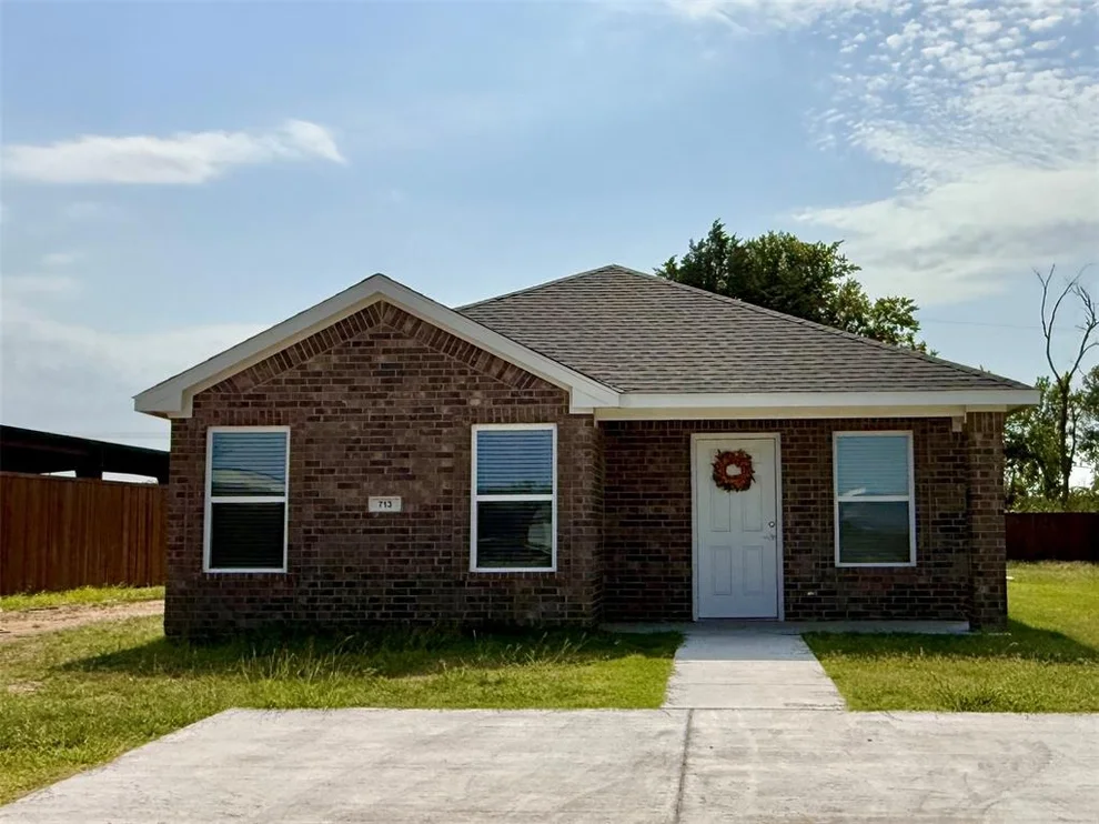 Unit for sale at 713 N elm Street, Seminole, OK 74868