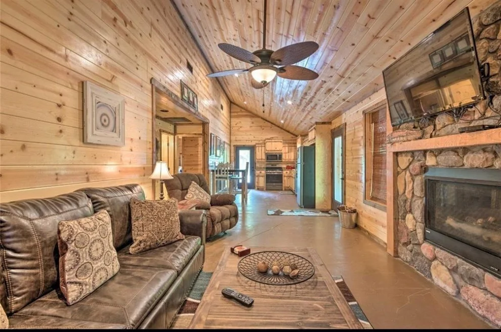 Unit for sale at 35 Triggerfish Road, Broken Bow, OK 74728