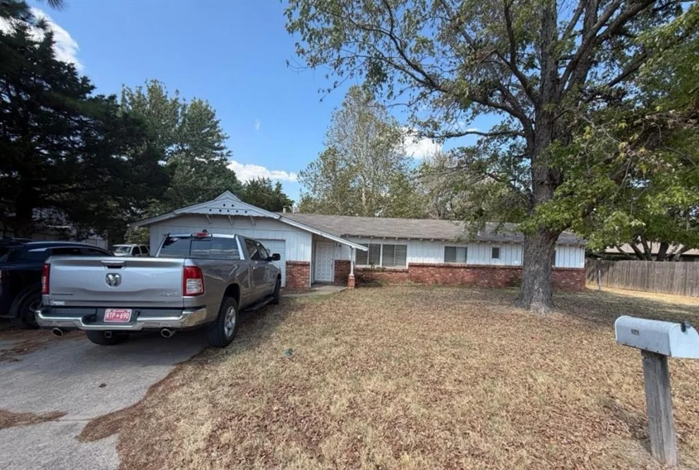 Unit for sale at 527 Montana Street, Jones, OK 73049