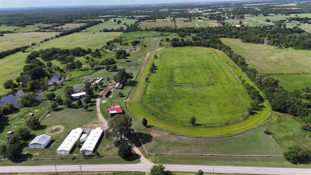 Unit for sale at 18699 Grayson Boulevard, Henryetta, OK 74437