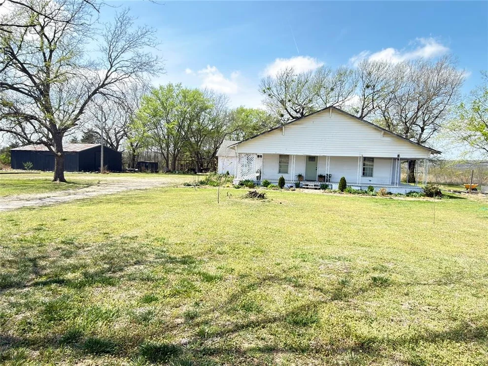 Unit for sale at 13415 Ok-56 Highway, Sasakwa, OK 74867