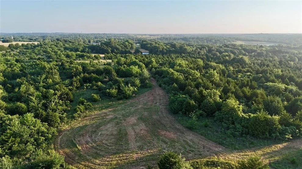 Unit for sale at 5 N 3490 Road, Earlsboro, OK 74840