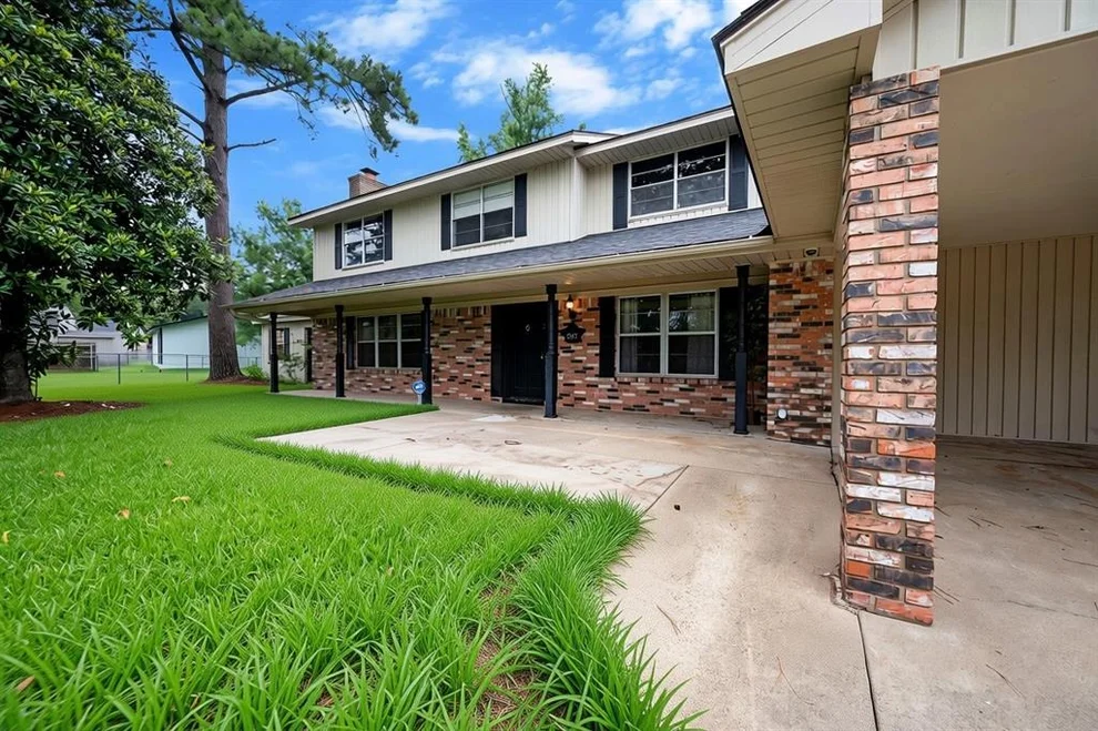 Unit for sale at 207 Stafford Lane, Idabel, OK 74745